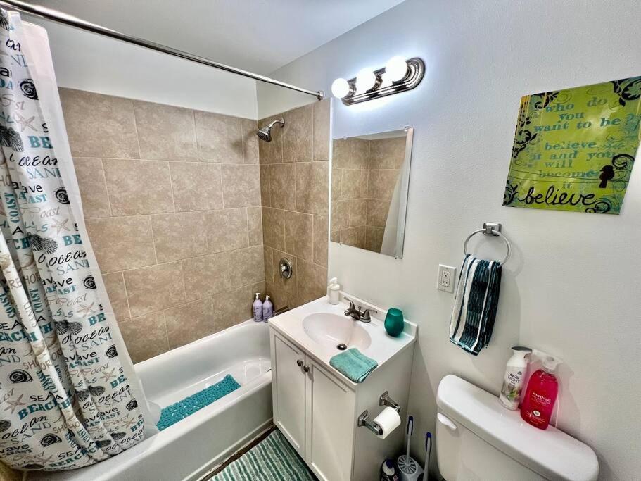 Private Room With Shared Bathroom On The 1St Floor 10 Minutes Walk To University Of Washington Seattle Luaran gambar